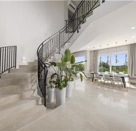 Luxury 4-Bedroom Villa with generous sized Infinity Pool near Buje, Istria. Sleeps 8